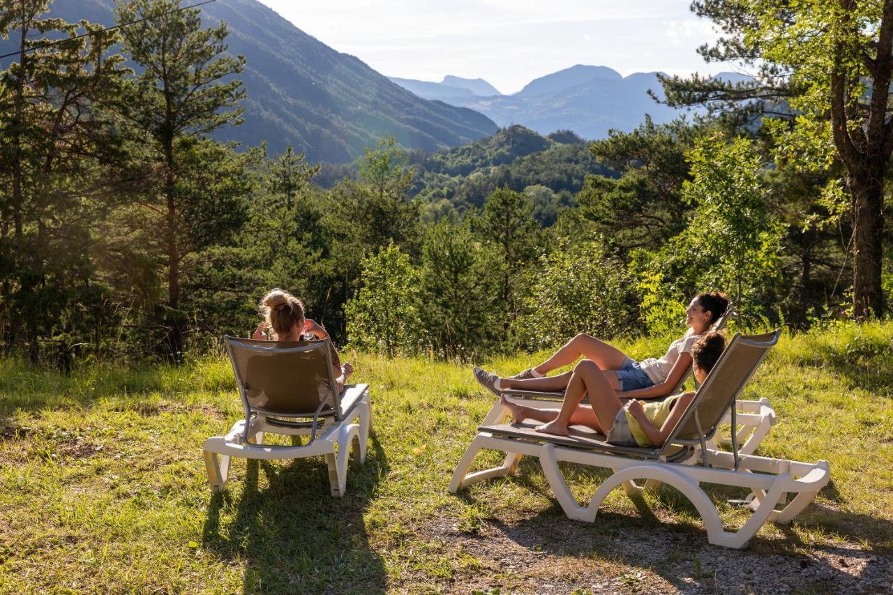 Camping Rcn Les Collines De Castellane Exterior photo